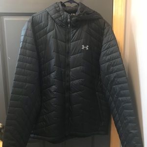 Men’s under armour poof jacket!